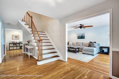 19 Mohawk Dr, Matawan, NJ 07747 - photo 5