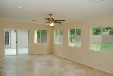 1036 AZ room to patio