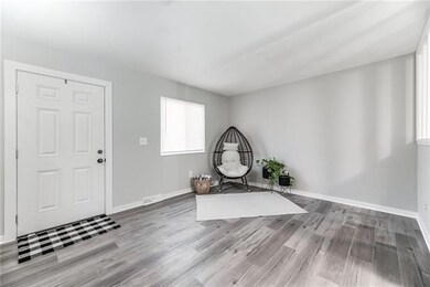 10019 W 52nd St, Shawnee, KS 66203 - photo 2