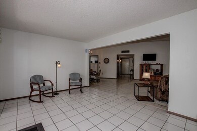 10892 W Emerald Dr, Sun City, AZ 85351 - photo 7