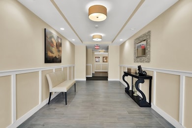 321 Hammond Pond Pkwy unit 301, Chestnut Hill, MA 02467 - photo 2