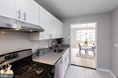 Park Sutton Condominiums, Silver Spring, MD 20910 - photo 6