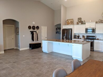 6694 E Fedora Ave, Fresno, CA 93727 - photo 6