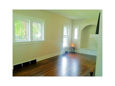 Family Room-L1.