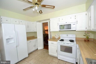 3027 Sleepy Hollow Rd, Falls Church, VA 22042 - photo 5