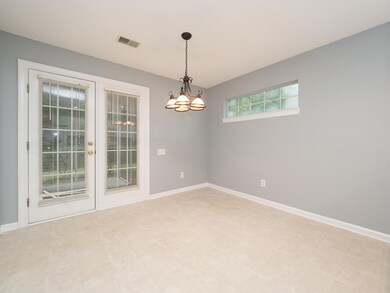 3232 Queensgate-1033794