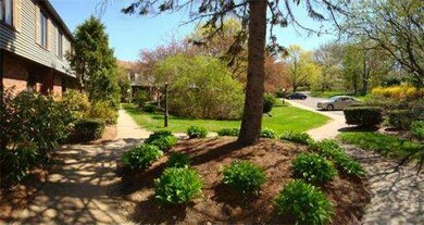 17 Winston Ct, Amherst, MA 01002 - photo 3