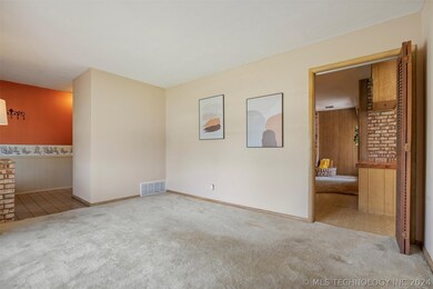 3919 SE Silver Lake View, Bartlesville, OK 74006 - photo 5