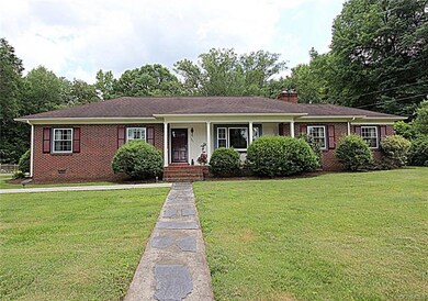 207 Lee Ave, Ashland, VA 23005 - photo 2