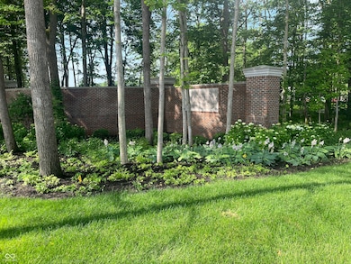 10379 Dartmoor Way, Zionsville, IN 46077 - photo 3