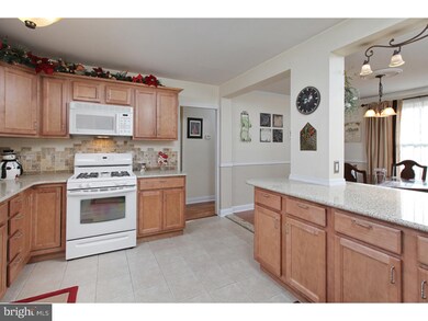 517 Whitman Dr, Blackwood, NJ 08012 - photo 3