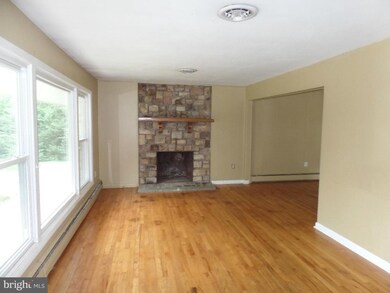 611 Houser Rd, Fayetteville, PA 17222 - photo 3