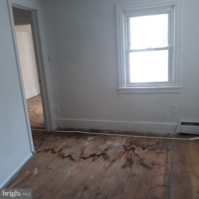 435 Locust St, Reading, PA 19604 - photo 3