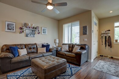 3495 SW 28th St, Redmond, OR 97756 - photo 4