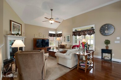 05_110 Seminole Lane_Living01