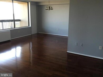 Skyline Plaza unit 1607S, Falls Church, VA 22041 - photo 5