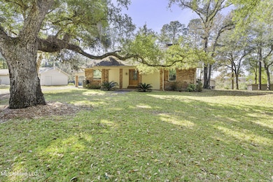 16100 Bayou Cocoa Point Dr, Kiln, MS 39556 - photo 2