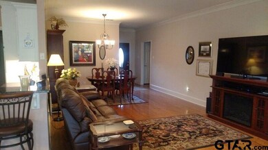 1915 1915 Hollybranch Dr, Tyler, TX 75703 - photo 2