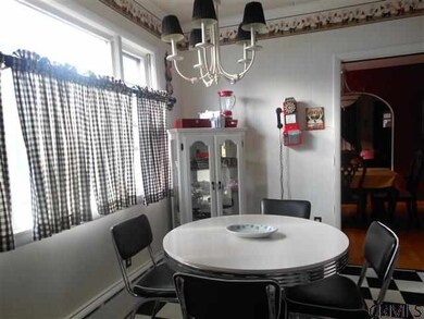 9 Crannell Ave, Delmar, NY 12054 - photo 3