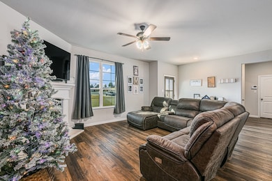 1035 Northern Oaks Ct, Springtown, TX 76082 - photo 4