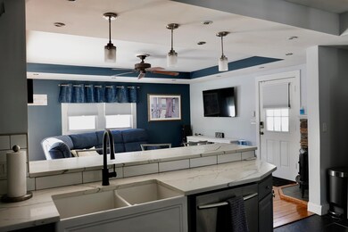 9 Bennett St, Nashua, NH 03064 - photo 5