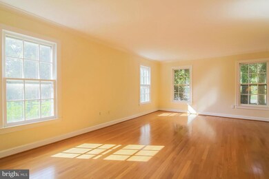 9706 Rolling Ridge Dr, Fairfax Station, VA 22039 - photo 7