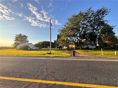 6806 Curvue Rd, Eau Claire, WI 54703 - photo 2