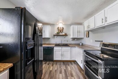 1721 Borah Ave E, Twin Falls, ID 83301 - photo 6
