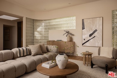 5052 Medina Rd, Woodland Hills, CA 91364 - photo 3