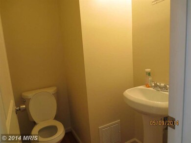 569 Garrett a Morgan Blvd, Hyattsville, MD 20785 - photo 5
