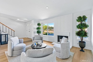 4 Wintergreen unit 4, Irvine, CA 92604 - photo 2