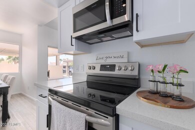 6 - Kitchen