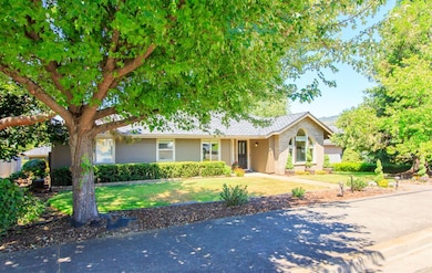 2415 Spring St, Medford, OR 97504 - photo 2