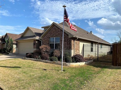 2729 Westglen Dr, Denton, TX 76207 - photo 2