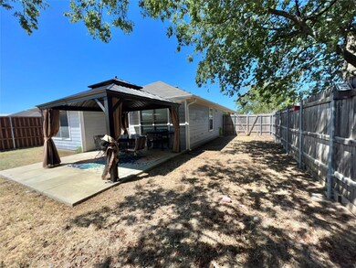 506 Glenwood St, Gainesville, TX 76240 - photo 6