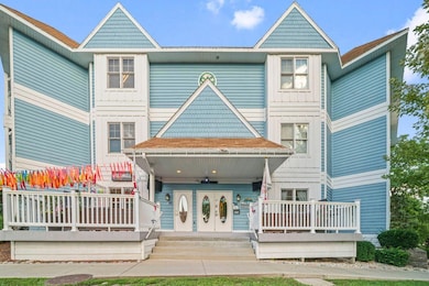 123 Center St unit 212, Lake Geneva, WI 53147 - photo 2