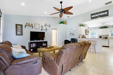 2033 SE Lafayette St Stuart FL-large-005