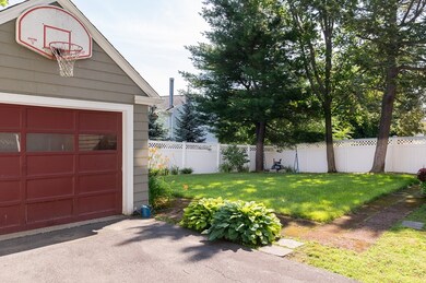 8 Cobb Ln, Lynn, MA 01904 - photo 3