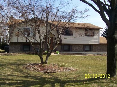 518 Hilldale Dr, Bath, PA 18014 - photo 2