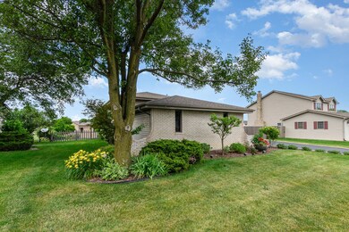 2820 Mockingbird Dr, Crown Point, IN 46307 - photo 3