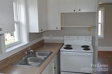 417 N Center St, Statesville, NC 28677 - photo 2