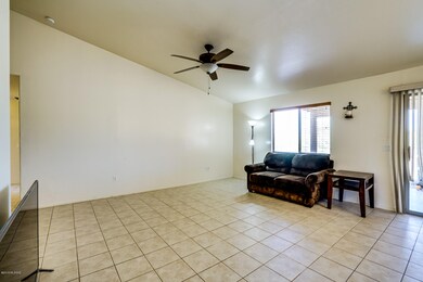 W Willis Place_13