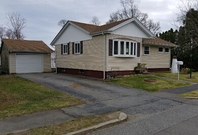 64 Buttonwood Rd, South Dartmouth, MA 02748 - photo 2