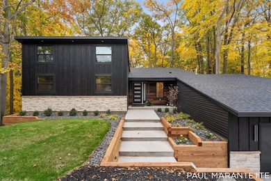 9421 Lakeview Ct, West Olive, MI 49460 - photo 7