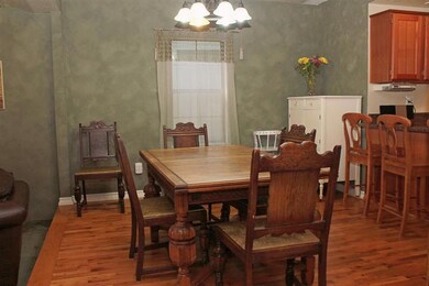 902 NE Savage St, Grants Pass, OR 97526 - photo 5