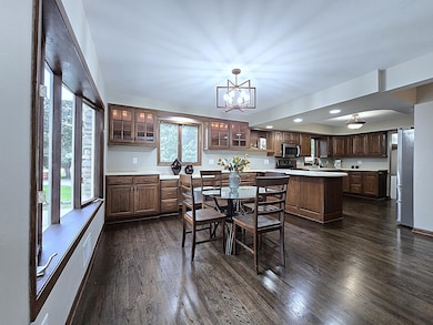 5020 S 28th St, Milwaukee, WI 53221 - photo 2