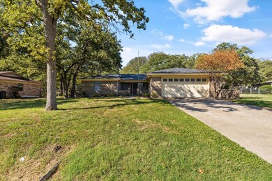 2604 Royal Ln, Granbury, TX 76049 - photo 4