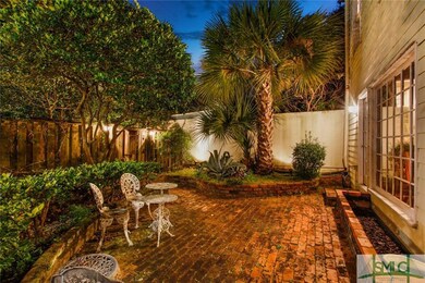 427 E Jones Ln, Savannah, GA 31401 - photo 4