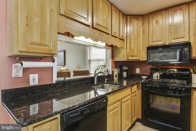 221 Cabbel Dr, Manassas Park, VA 20111 - photo 4