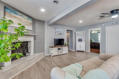 1120 Cavender Dr, Hurst, TX 76053 - photo 6